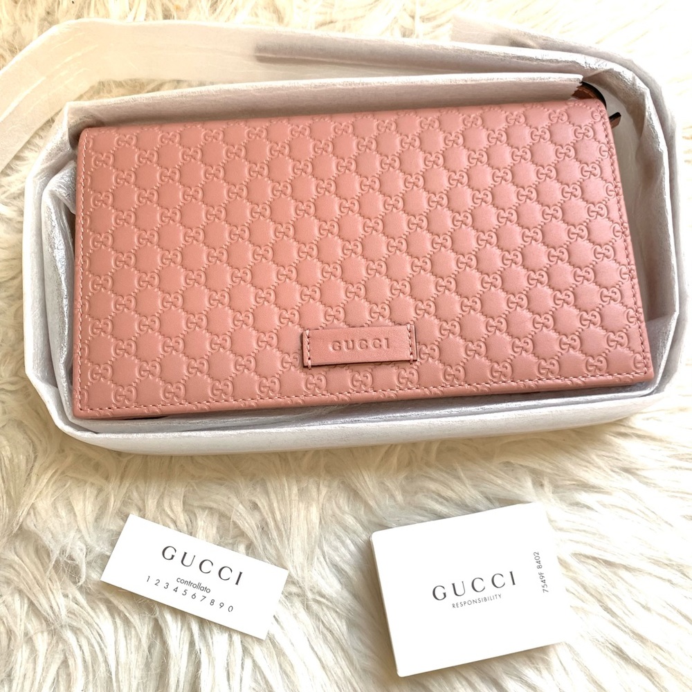 Gucci GG Pink Leather Crossbody wallet
